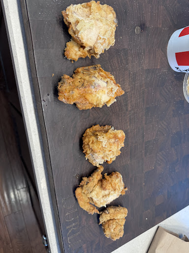 Photo of KFC - 883313 ON-65, Temiskaming Shores, ON P0J 1P0